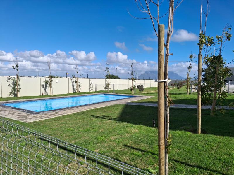 To Let 2 Bedroom Property for Rent in Parklands East Western Cape